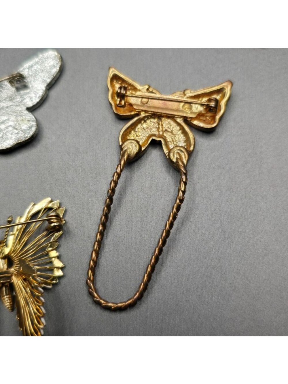 Vintage Butterfly Brooch Lot of 8 Cloisonne Enamel Earrings Gold Tone Statement - Picture 10 of 13